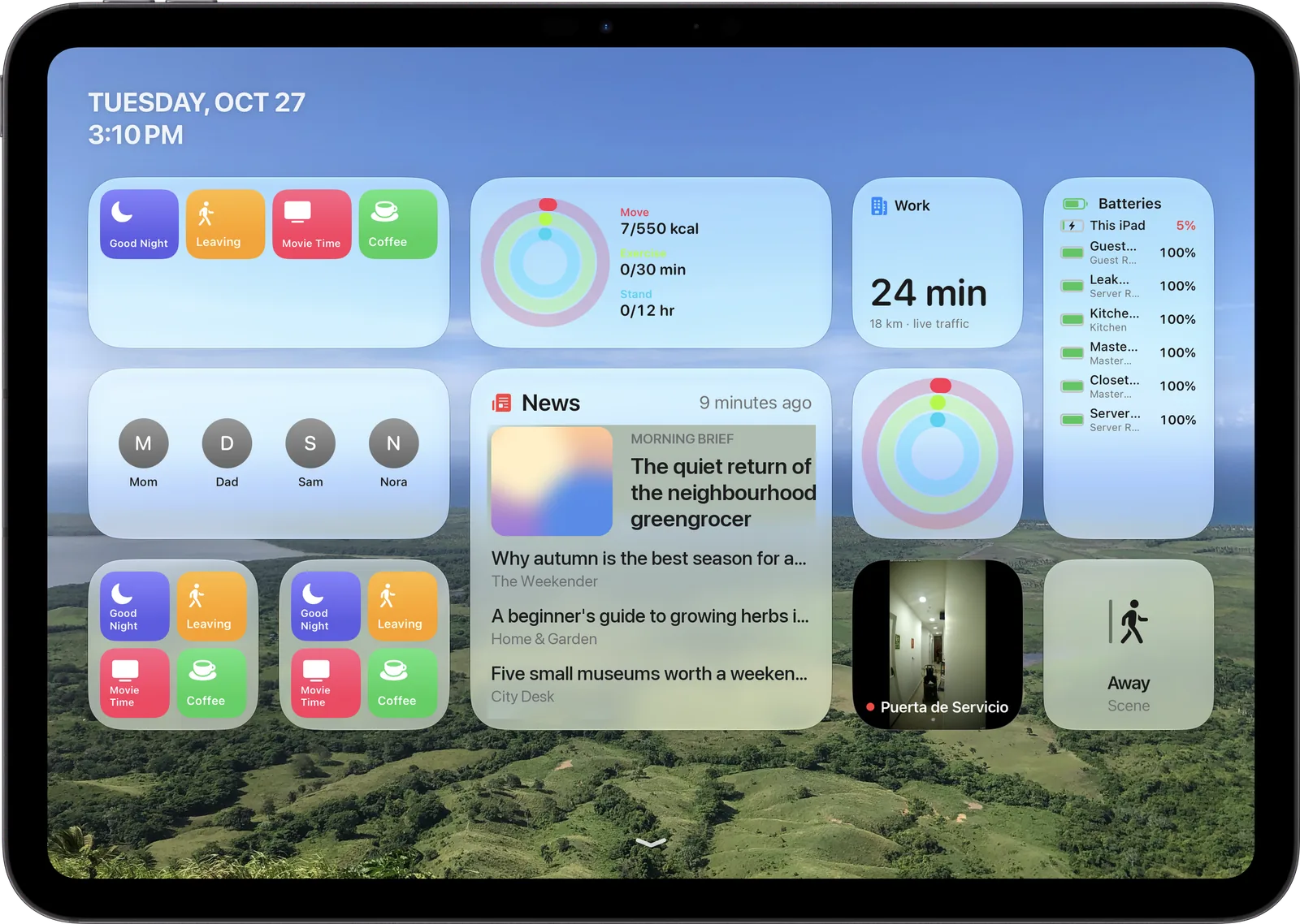 Home Screen with shortcuts, fitness rings, commute, batteries, contacts and news widgets